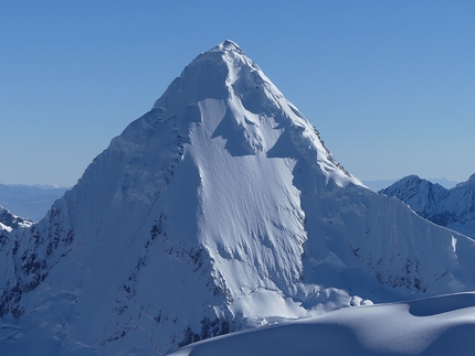 Peru, Artesonraju, Huascaran, Tocllaraju, steep skiing, Yannick Boissenot, Frederic Gentet, Stéphane Roguet - Artesonraju (6025m), Peru