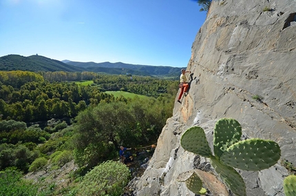 Cuba, Sardinia, crag, climbing, Quirra - Climbing the easy routes in the lefthand sector of the crag Cuba in Sardinia