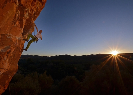 Cuba, Sardinia, crag, climbing, Quirra - Simone Sarti climbing Che Guevara (6b+) at the crag Cuba in Sardinia