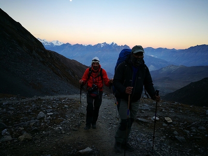 Gyanjikhang, Nepal, Luca Montanari, Giorgio Sartori, Mingma Temba Sherpa, Nima Sherpa - Il trekking verso Gyanjikhang in Nepal