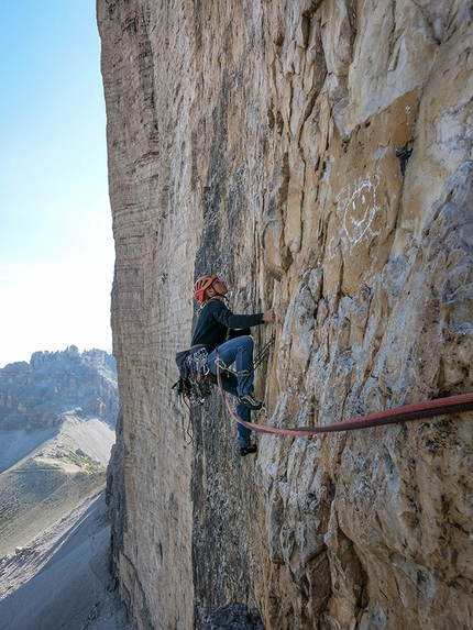 Silvia Petroni - Silvia Petroni in arrampicata sulla storica via Comici - Dimai, Cima Grande Lavaredo, Tre Cime di Lavaredo, Dolomiti