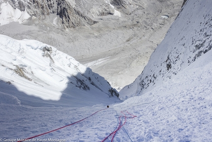 Pangbuk North, Nepal, Max Bonniot, Pierre Sancier - Durante la prima salita di Tolérance Zero sul Pangbuk North, Nepal (Max Bonniot, Pierre Sancier 18-19/10/2017)