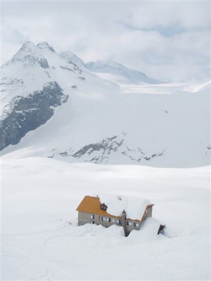 Adamello ski mountaineering - Adamello Tour - Rifugio Mandrone