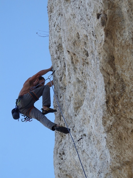 Siberia, Sardegna, arrampicata, Marco Corda, Giacomo Deiana - Marco Spanu su Del cappero la via 6c, Siberia, Sardegna