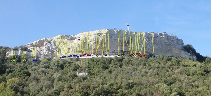 Siberia, Sardegna, arrampicata, Marco Corda, Giacomo Deiana - La falesia Siberia in Sardegna vicino a Sassari, con 40 vie d'arrampicata sportiva fino al 8a+