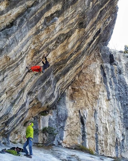 Stefano Ghisolfi, One Slap, Laghel, Arco - Stefano Ghisolfi attempting One Slap 9b a Laghel, Arco