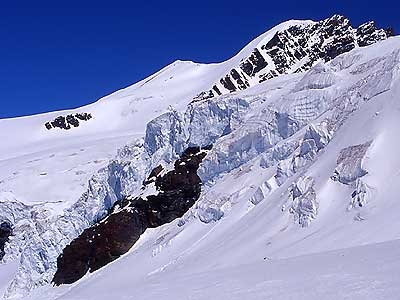 Val d'Ayas, Monte Rosa - Val d'Ayas, Monte Rosa: Seracchi in prossimità del Rifugio Guide D'Ayas