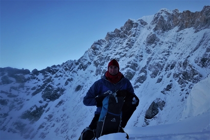 Tomas Franchini, Monte Edgar, Cina - Tomas Franchini al rientro dopo la prima salita della parete ovest del Monte Edgar, Cina