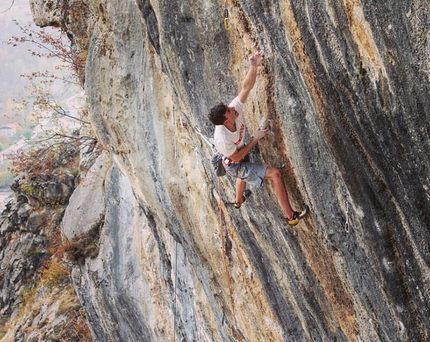 Stefano Carnati - Stefano Carnati ripete ad Andonno Noia, il primo 8c+ d'Italia liberato da Severino Scassa nel 1993