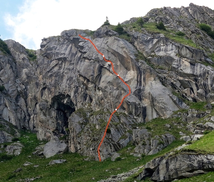 Croz del Rifugio Presanella La sirenetta - Il tracciato di La sirenetta, Croz del Rifugio settore dx, Val d'Amola, Presanella (Francesco Salvaterra e Chiara Stenghel 27/07/2017)