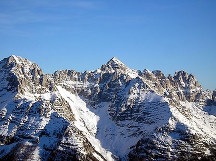 Alpi Giulie: scialpinismo in Friuli  - Forca de la Val e sulla destra il gruppo dello Jôf Fuart.