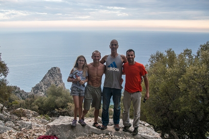 Arrampicata Sardegna - Yan Kares e sua figlia, Richard Felderer, Cristian Murgia
