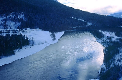 Revelstoke Columbia Mountains - Columbia river