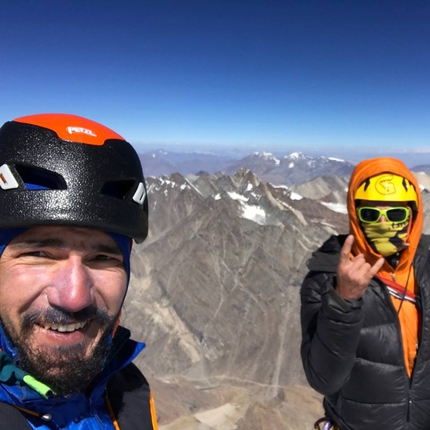 Rungofarka Himalaya, Tino Villanueva, Alan Rousseau - Tino Villanueva and Alan Rousseau on the summit of Rungofarka 6495 m, Himalaya. The two American mountain guides made the first ascent of the peak alpine style over five days in autumn 2017