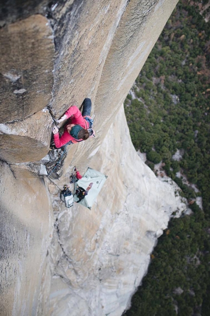 Magic Mushroom El Capitan Yosemite, Jacopo Larcher, Barbara Zangerl -  Barbara Zangerl durante la prima ripetizione di Magic Mushroom su El Capitan, Yosemite, effettuato insieme a Jacopo Larcher