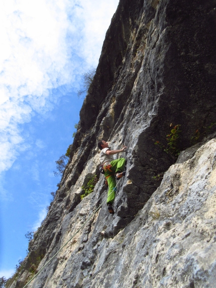 Bordano falesia in Friuli - In arrampicata nella falesia di Bordano, Friuli