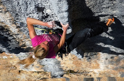 Maja Vidmar 8b+ on-sight at Oliana, Spain