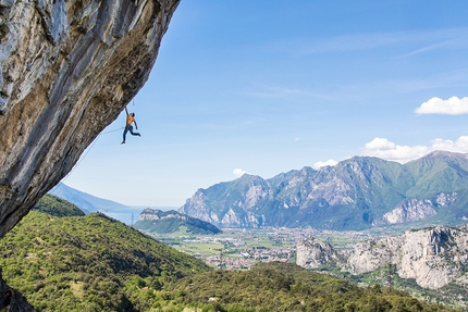 Stefano Ghisolfi Aerodrome Arco - Stefano Ghisolfi climbing Aerodrome at Arco