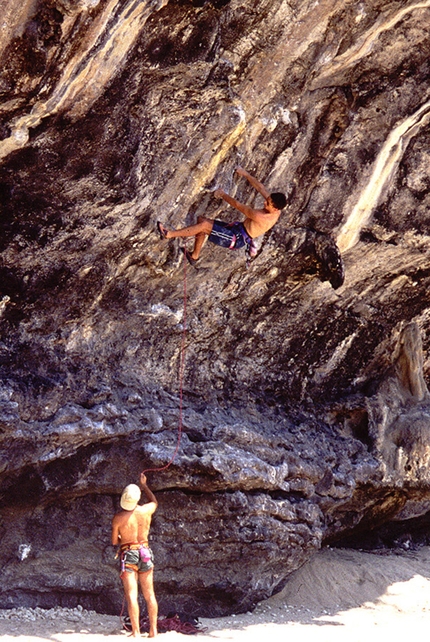 Tailandia arrampicare  - François Legrand in arrampicata in Tailandia