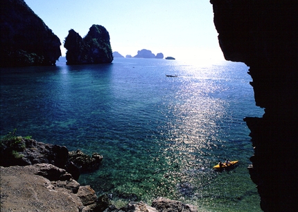 Tailandia arrampicare - Arrampicare a Phra-Nang e Pee Pee Island in Tailandia: sea kayak