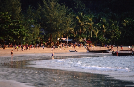 Tailandia arrampicare - Arrampicare a Phra-Nang e Pee Pee Island in Tailandia: Sunset beach