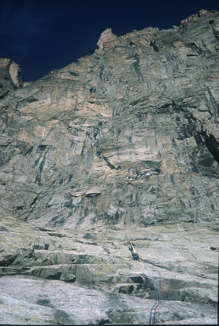 Monte Bianco Aiguille Noire de Peuterey, Maurizio Oviglia, Erik Svab - Durante la prima salita di Nero su Bianco, Parete SE Punta Brendel, Aiguille Noire de Peuterey, Monte Bianco (Maurizio Oviglia, Erik Svab)