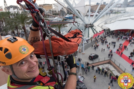 Corpo Nazionale Soccorso Alpino e Speleologico Liguria - Teleferiche, barche, mare e focaccia al Porto di Genova  per festeggiare il 25esimo del Cnsas Liguria