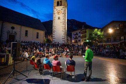 La falesia dimenticata, San Lorenzo Dorsino - Durante la serata a luglio a Molveno per festeggiare l'atto notarile: la falesia diventa di tutti