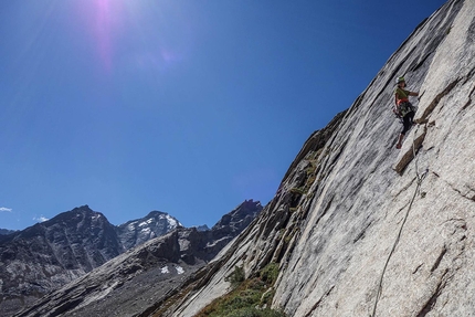 Zanskar, Indian Himalaya, Michi Groher, Thomas Holler, Timo Moser, Barbara Vigl, Lorin Etzel - Barbara Vigl climbing My local river is a nightmare, Rangdum’s Afterwork Pillar, Zanskar Himalaya