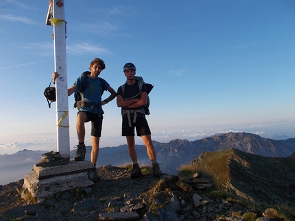 Traversata Integrale confine provincia di Bergamo, Luca Bonacina, Zeno Lugoboni - Traversata Integrale confine provincia di Bergamo: Luca Bonacina e Zeno Lugoboni sulla Cima Piazzotti