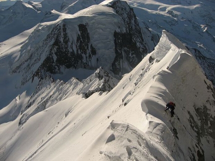 82 x 4000m - Blaz Grapar on the Taschorn ridge