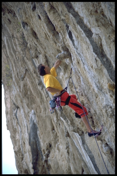 El Chorro, Spagna - Enrico Majoni sulla mitica Lourdes (8a) a El Makinodromo (El Chorro)