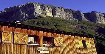 Arrampicare in Valle dell'Arve, Francia