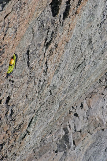 Direttissima parete sud Cervino - Hervé Barmasse in solitaria sulla sud del Cervino