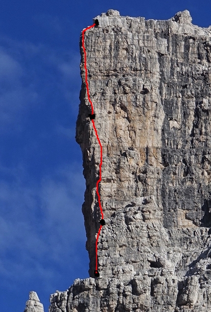 Dolomiti di Brenta, Franco Nicolini - Il tracciato di Sulla Spigolo in Rispetto al Passato, Brenta Alta, Dolomiti di Brenta