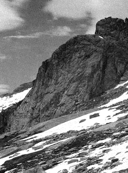 Mike Kosterlitz - Avancorpo del Porcellizzo, dove corre la via Kosterlitz - Isherwood aperta nel 1969. Foto dal libro 'Sul granito della Val Masino: ascensioni ed escursioni scelte' di Giuseppe Miotti e Mottarella Lodovico, 1979