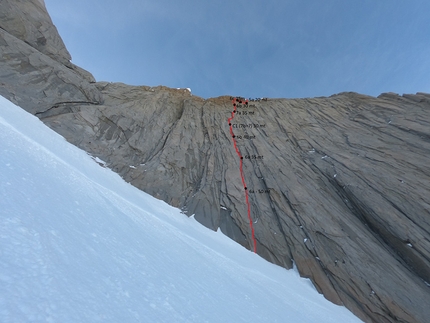 Patagonia, Cerro Pollone, Matteo Della Bordella, Luca Schiera - The topo of Maracaibo (300 m, 7a/C1, Matteo Della Bordella, Luca Schiera 25/01/2018) up Cerro Pollone in Patagonia