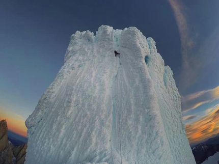 Cerro Torre Patagonia, Manuele Panzeri, Giovanni Giarletta, Tommaso Sebastiano Lamantia - Il fungo sommitale del Cerro Torre in Patagonia, gennaio 2018