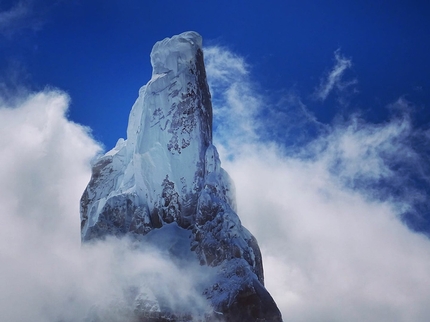 Cerro Torre Patagonia, Manuele Panzeri, Giovanni Giarletta, Tommaso Sebastiano Lamantia - La cima del Cerro Torre, Patagonia