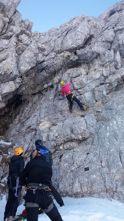 Peschio della Cornacchia, Dry Pride - Durante il meeting di arrampicata dry tooling Dry Pride a Peschio della Cornacchia, Lazio