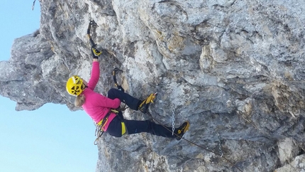 Peschio della Cornacchia, Dry Pride - Angelika Rainer, dry tooling a Peschio della Cornacchia, Lazio