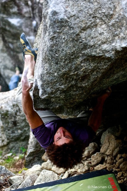 Melloblocco 2010 - Val di Mello - Cody Roth climbing 'Rastabilimento'