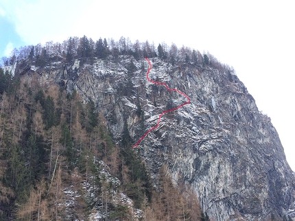 Hansjörg Auer, Tobias Holzknecht, Ötztal - La linea di Nordstau (200 m, WI5-/M5), Burgsteiner Wand, Ötztal salita il 19/01/2018 da Hansjörg Auer e Tobias Holzknecht