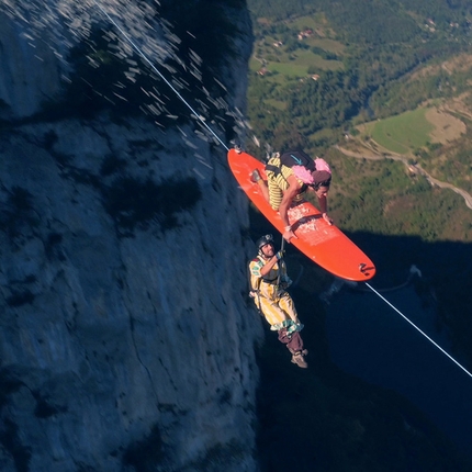 Banff Mountain Film Festival World Tour Italy 2018 - Gli scatenati Flying Frenchies in Surf the Line di Jérémy Frey
