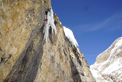 Solo per un altro Hashtag, nuova via di ghiaccio e misto in Val Lasties, Dolomiti