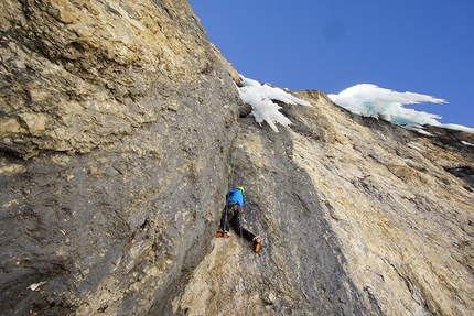 Val Lasties, Sella, Dolomiti - Durante l'apertura di Solo per un altro Hashtag in Val Lasties, Gruppo del Sella, Dolomiti (Johannes Egger, Jörg Niedermayr, Friedl Brancalion 27/01/2018)