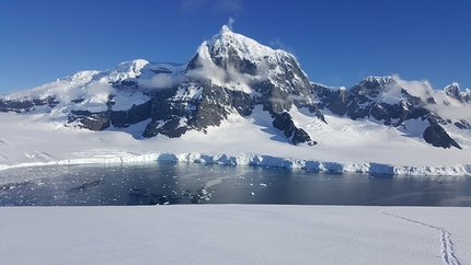 Antarctica, Marek Holeček, Míra Dub, Monte Pizduch - Monte Pizduch, Antarctica: Winkle Island