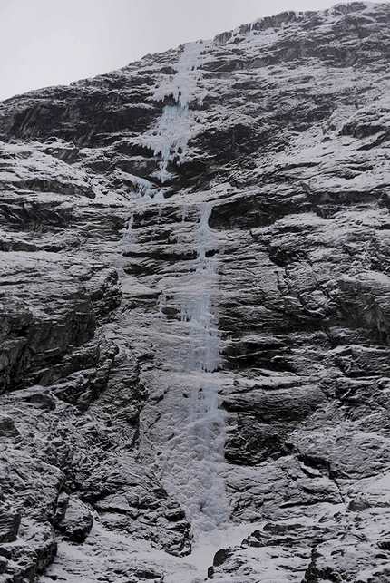 Fosslimonster, Norway ice climbing - The icefall Fosslimonster at Gudvangen in Norway, established in 2009 by Robert Jasper and Roger Schäli after a first attempt by Jasper and Markus Stofer