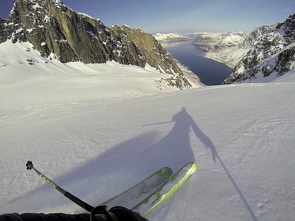 Freeride o Ride Free, Rudy Buccella, Guide Alpine Courmayeur - Freeride a Kvaløya island, Store Holendaren, Norvegia