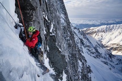 David Lama, Sagwand, Valsertal, Austria - Peter Mühlburger durante la prima salita della via Sagzahn - Verschneidung sulla Sagwand, Valsertal, Austria